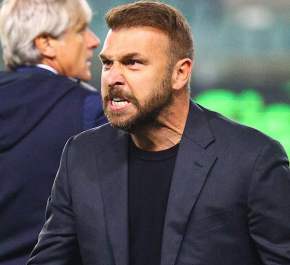 Il Verona cerca la reazione d'orgoglio: Zanetti carica i suoi per la sfida contro il Cagliari