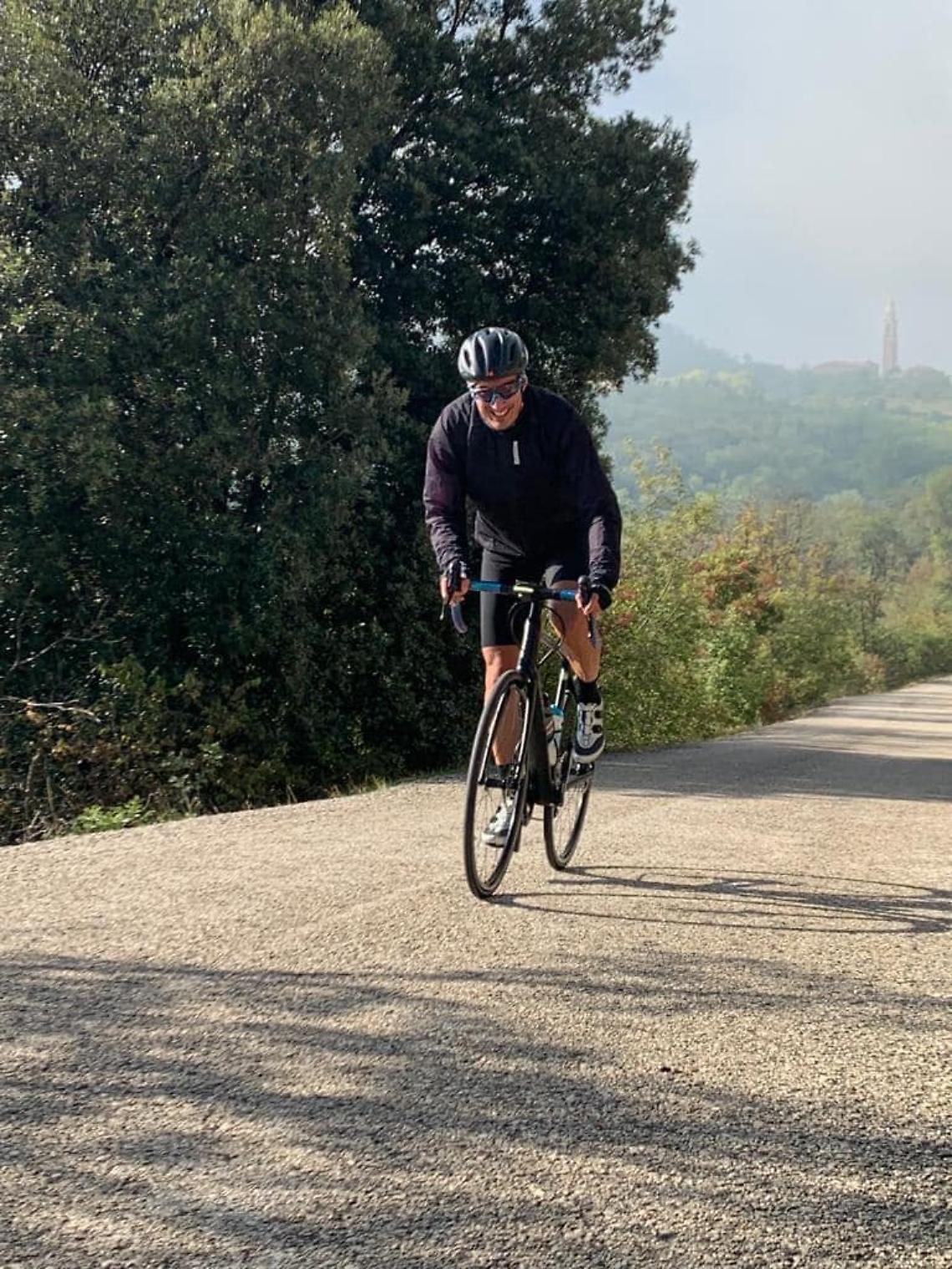 Tragedia a Rovigo: Lorenzo Zago, il ciclista amato da tutti, muore improvvisamente a 48 anni