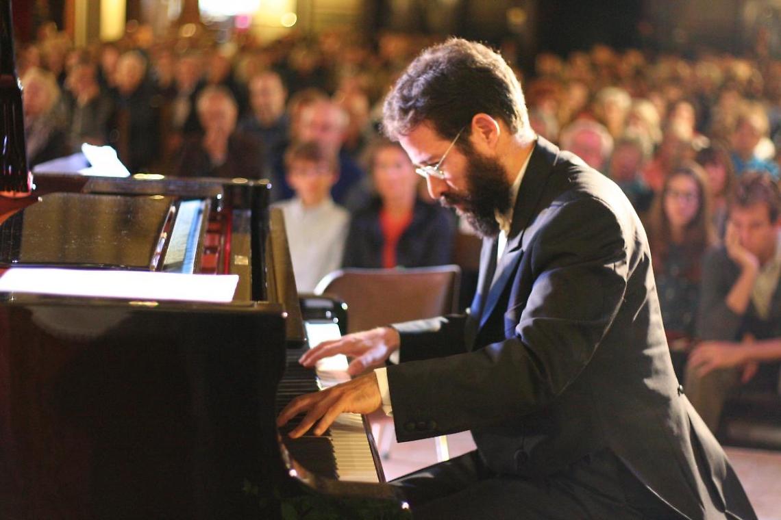 La musica protagonista: Cesaro in concerto e una conferenza chiudono il 2024 della Omizzolo Peruzzi
