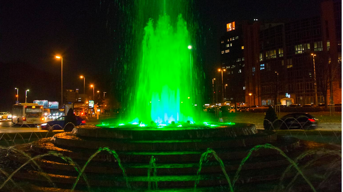 Inaugurata la nuova illuminazione a LED della fontana di Piazzale Stanga