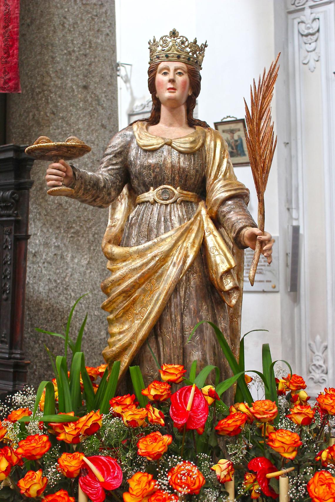 Santa Lucia: Luce e Speranza nel Cuore dell'Inverno