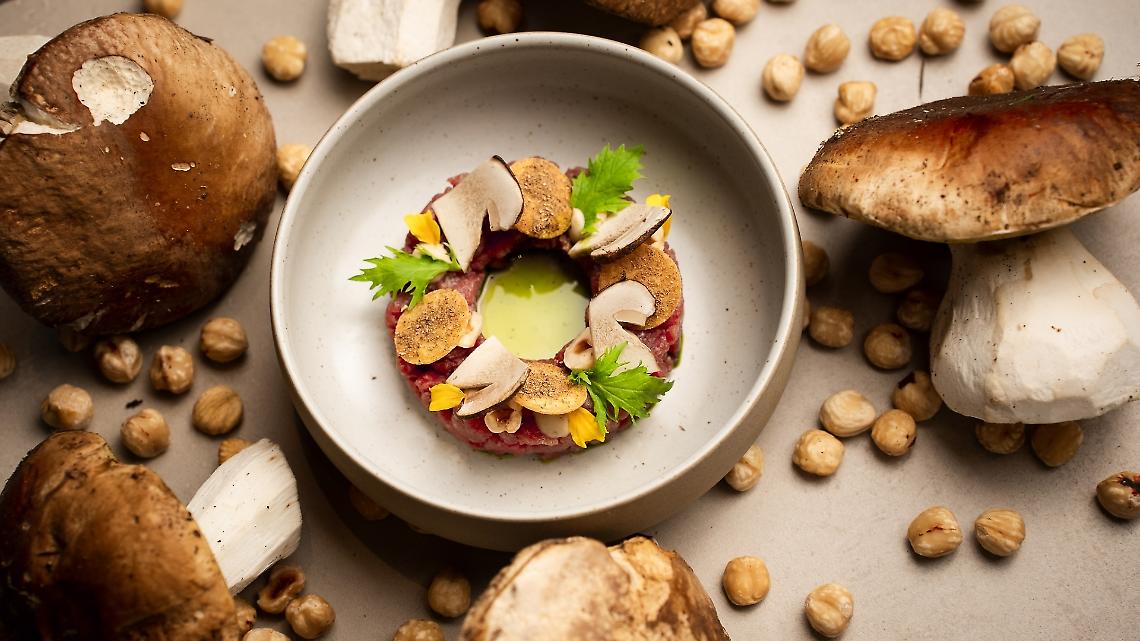 Cena di Beneficenza all'Exforo: Un'Esperienza Gastronomica per la Ricerca sulla Sindrome CHOPS