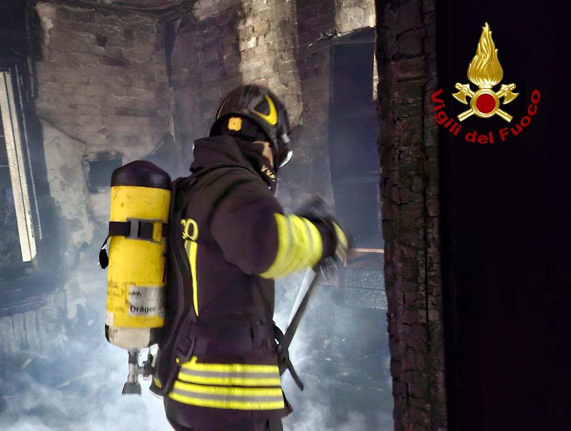 Incendio a Porto Marghera: appartamento in fiamme, nessun ferito