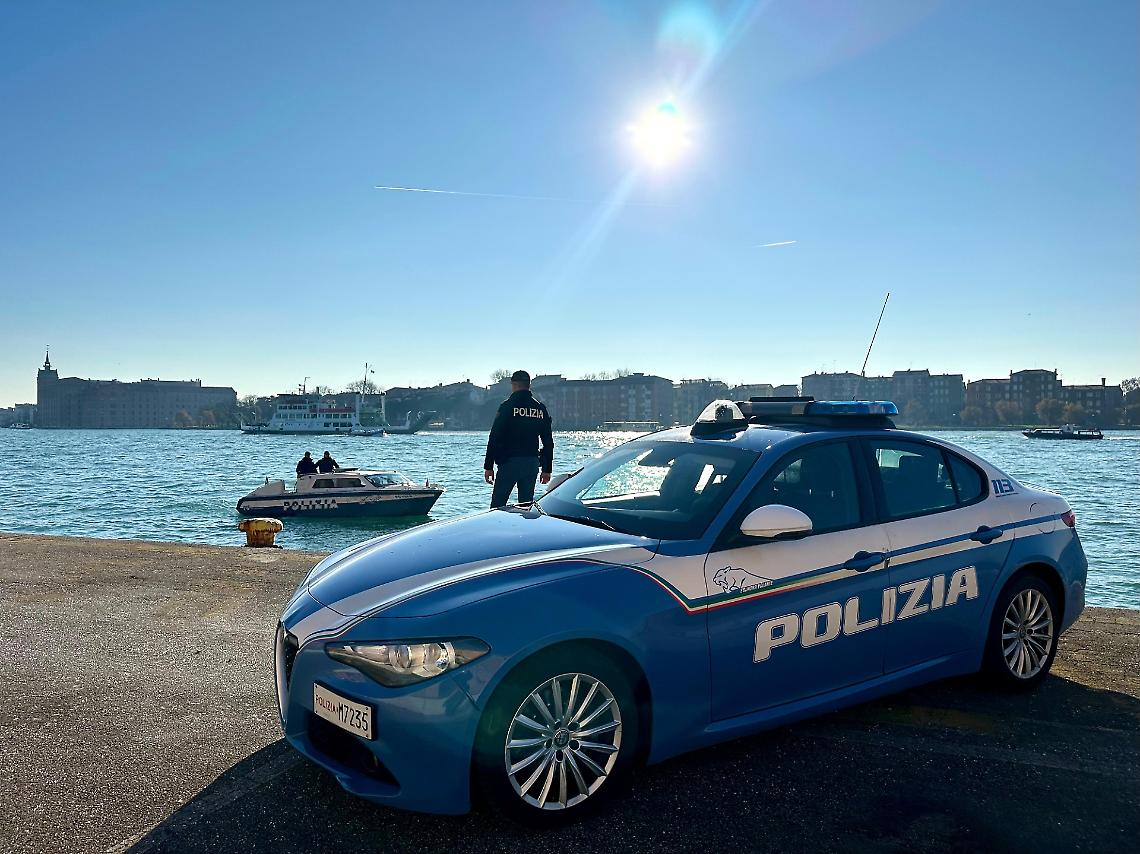 Ferragosto di controllo serrato: carabinieri in borghese fermano spacciatori e bloccano furti a Venezia