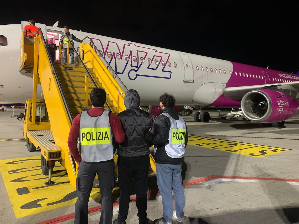 Treviso, rimpatriati tre cittadini albanesi condannati per furto in casa