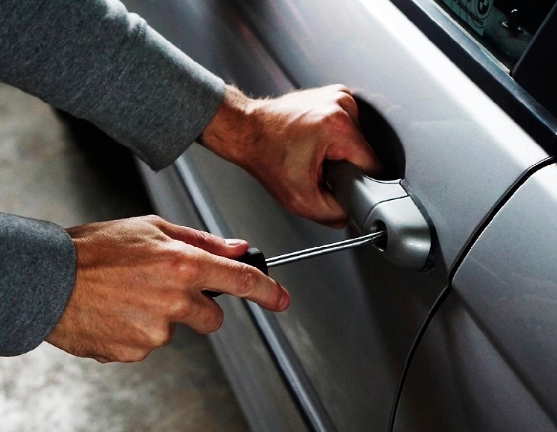 Verona: Arrestato un 26enne per furti su auto, condannato a oltre due anni di reclusione