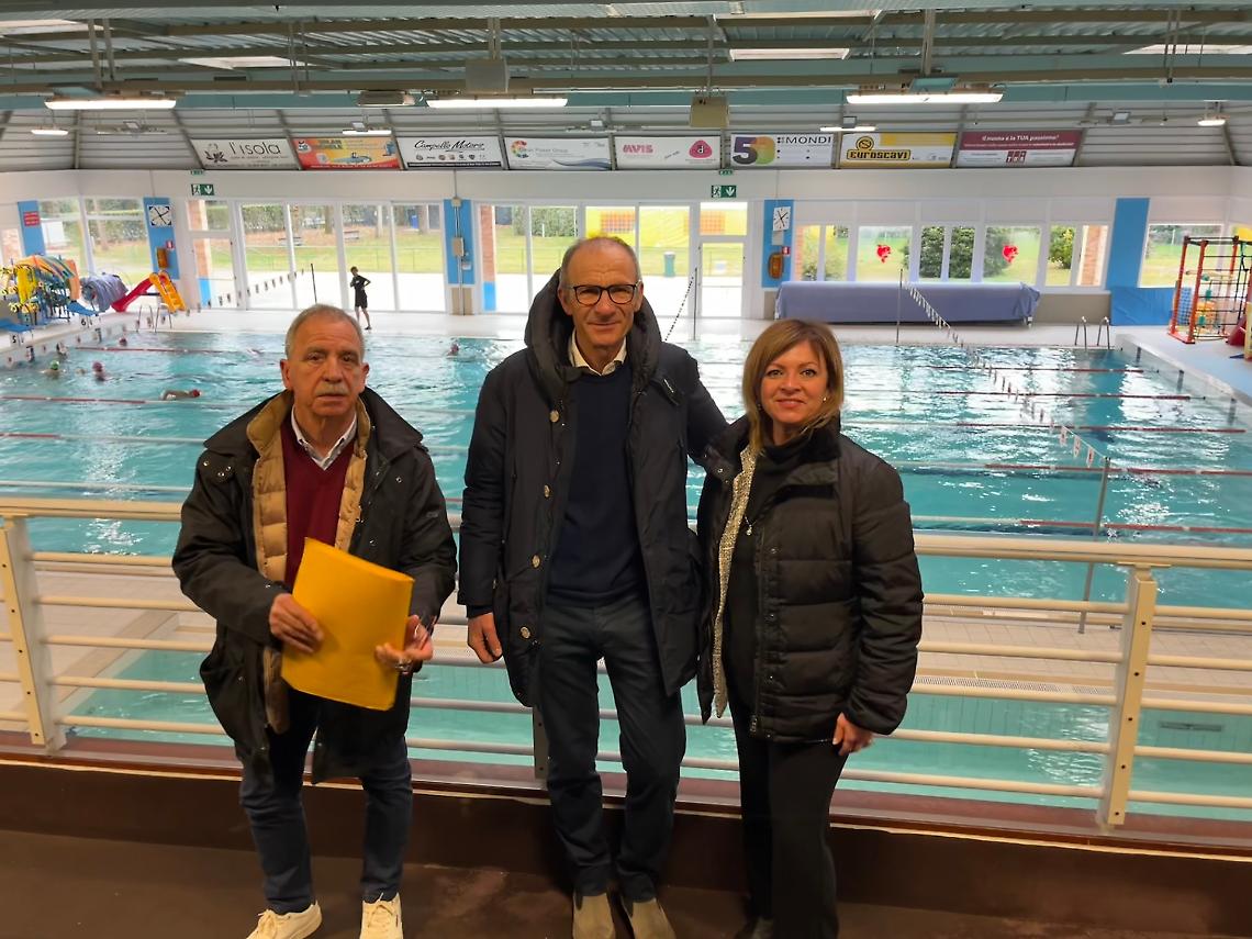 Mirano, la piscina comunale si fa sempre più green