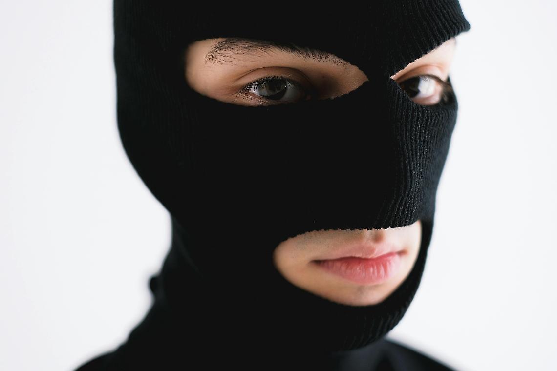 Altivole: scoperto un ladro con 29 identità false grazie ai Ris di Parma
