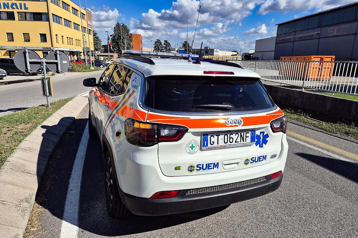 Incidente a Rovigo: auto si ribalta, ma conducente illesa