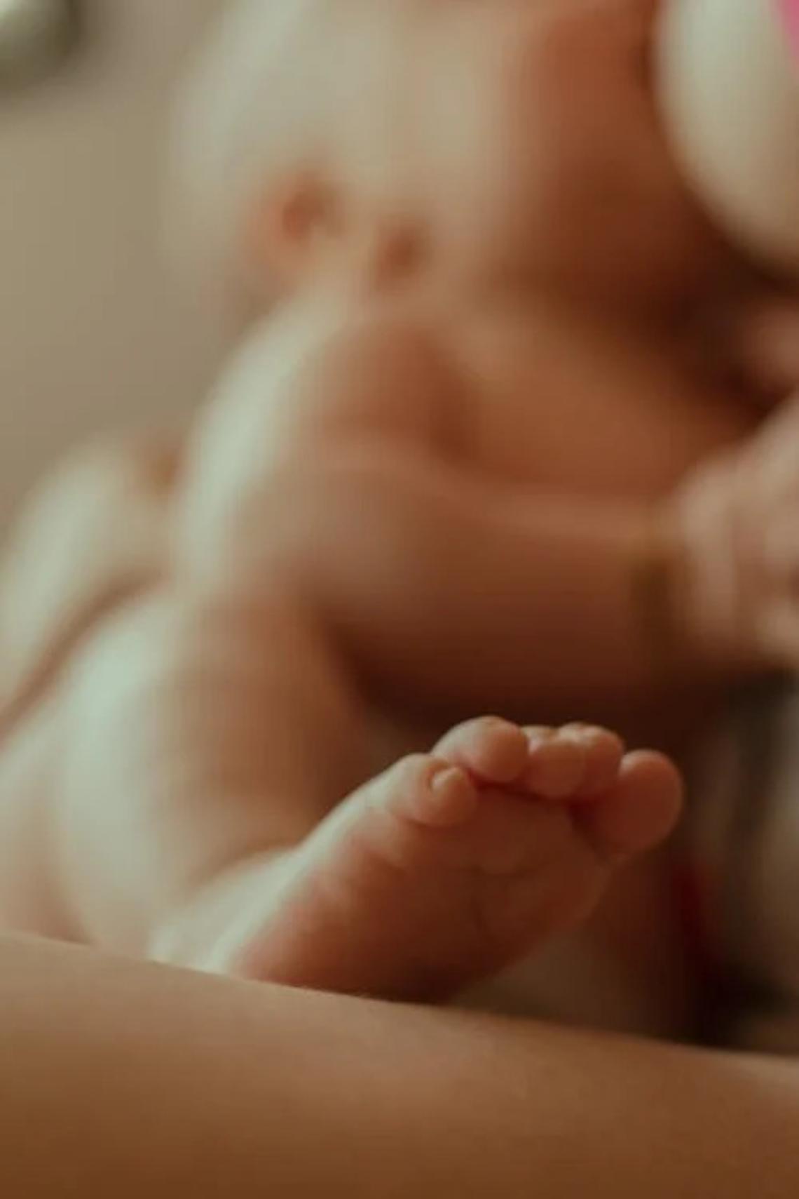Padova: Un Caso di Maltrattamenti Infantili che Svela un Piano di Truffa ai Danni dello Stato