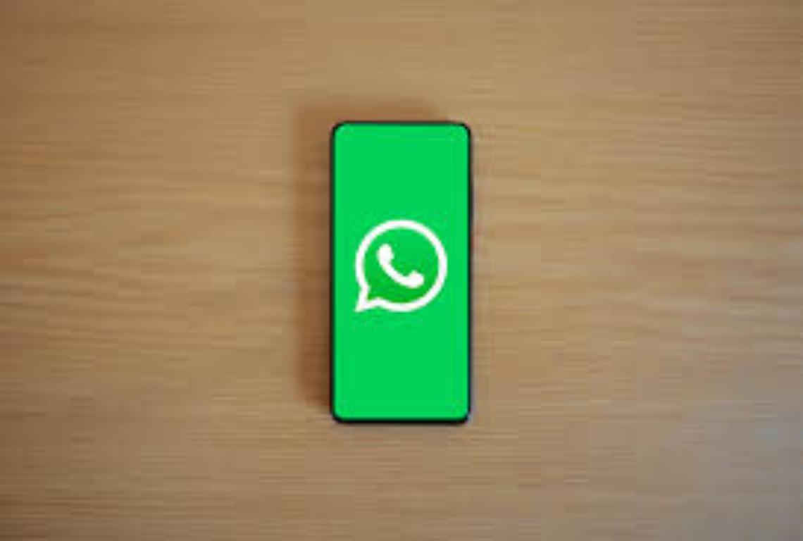 WhatsApp e la Terza Spunta Blu: Innovazione o Minaccia alla Privacy?