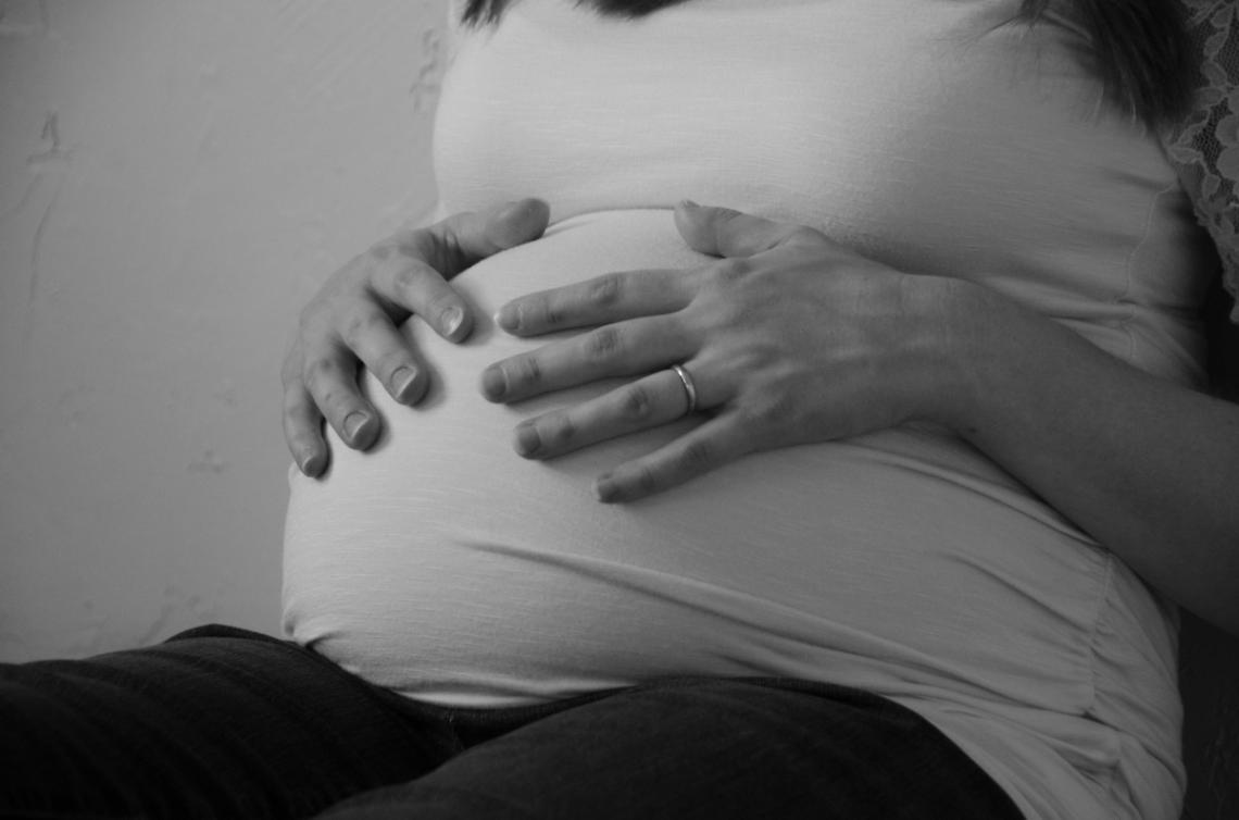 Grave incidente tra moto sulla Riviera Berica: donna incinta e bambino di 10 anni in condizioni critiche