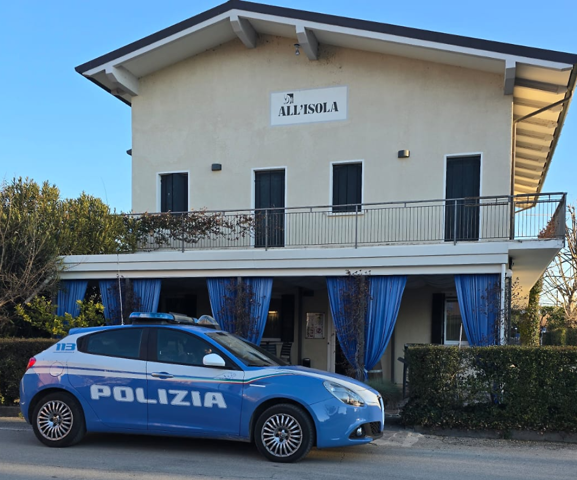 Furto sventato in trattoria a Sant’Artemio: due giovani arrestati dalla Polizia di Stato