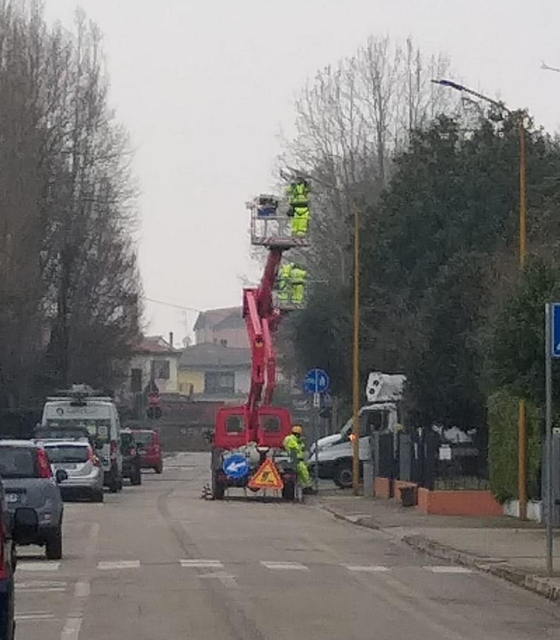 Illuminazione pubblica, già sostituito il 30 % dei lampioni