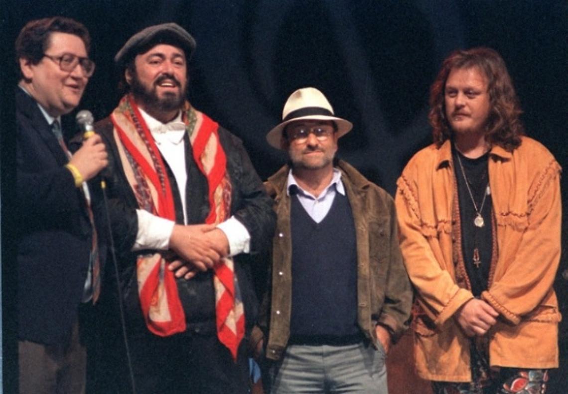 Zucchero con Dalla, Pavarotti e il giornalista Mollica nel '92