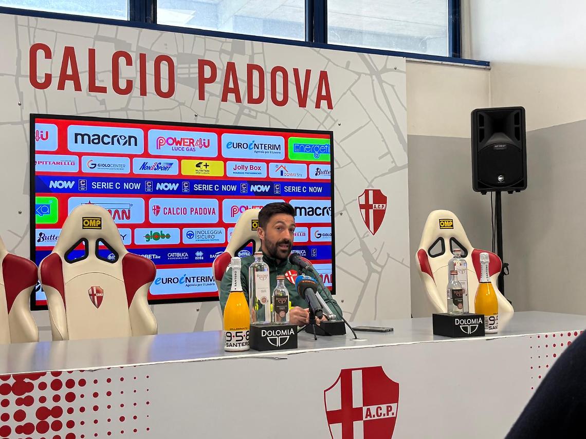 La vigilia di Feralpi Salò-Padova, Andreoletti:"Domani sarà una partita durissima. Nulla può distrarci dal nostro obiettivo"