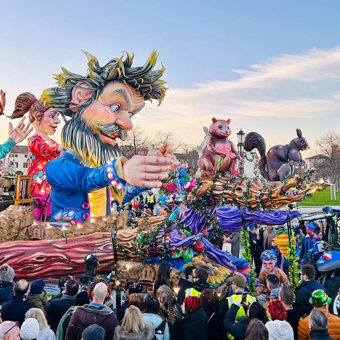 Carnevale di Prato della Valle: Trionfa 'A Modo Tuo' tra Colori e Gioia