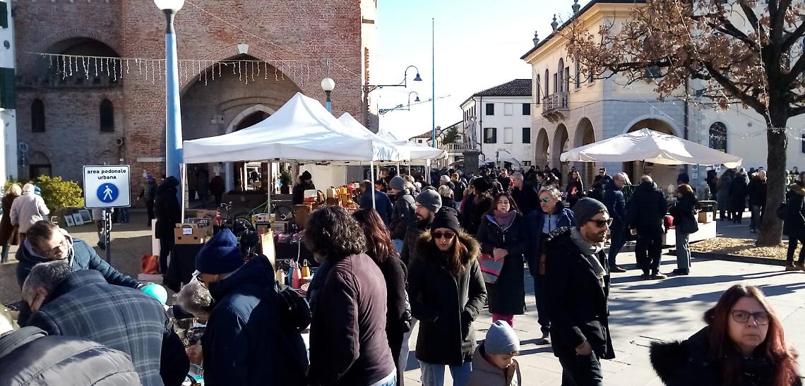Noale si veste di storia con MercatiNoale