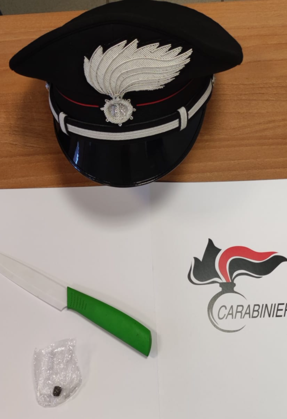 Giovane di Cittadella denunciato per possesso di armi e droghe all'Ospedale Civile di Camposampiero