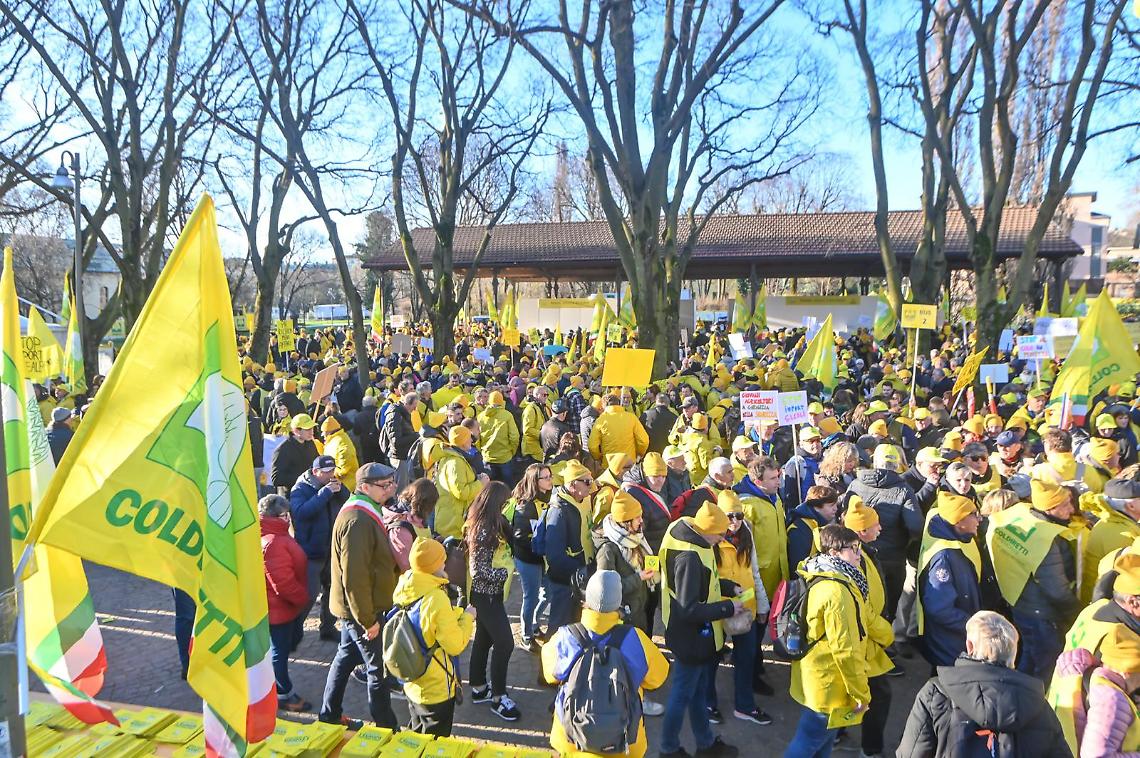 In 20mila a Parma per la sicurezza alimentare: la protesta di Coldiretti davanti all'Efsa