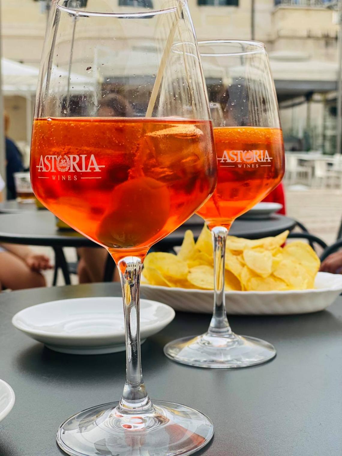 Padova difende il suo spritz: il prezzo resta bloccato a 4 euro