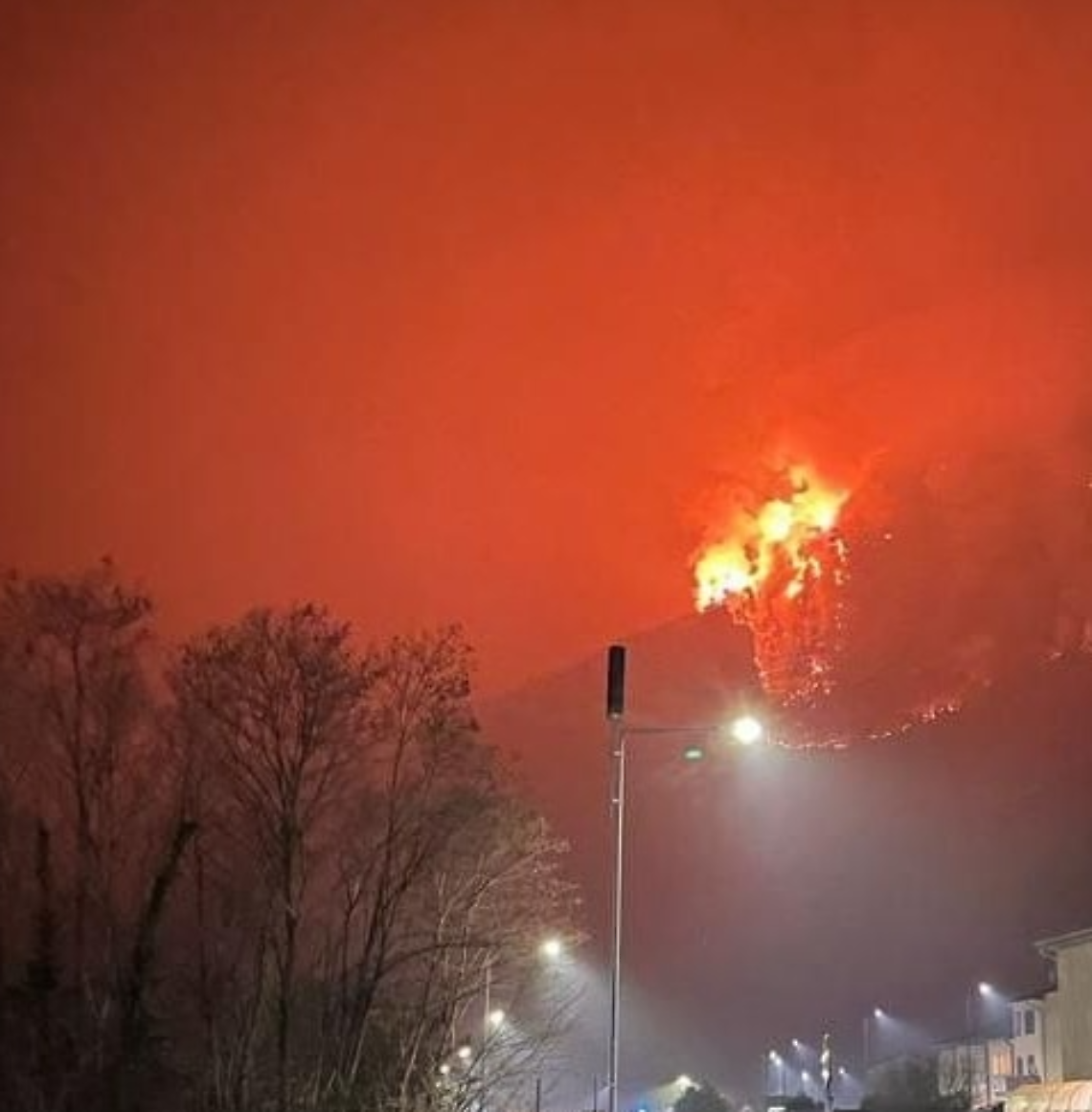 Longarone, incendio a Soffranco: interventi tempestivi per spegnere le fiamme