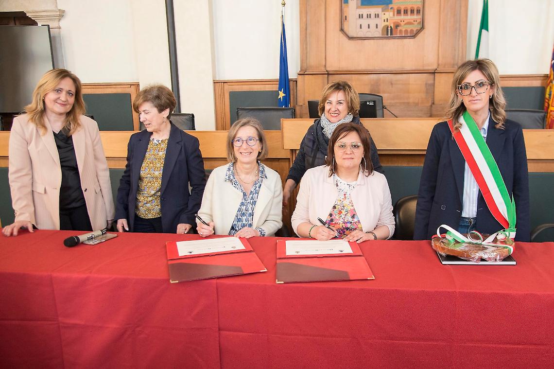 La firma del patto