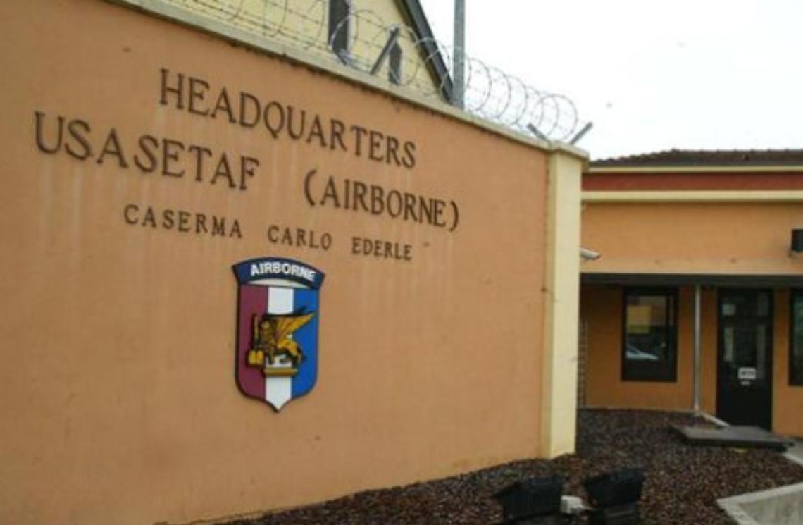 Protesta a Vicenza: i centri sociali bloccano la base Usa Ederle