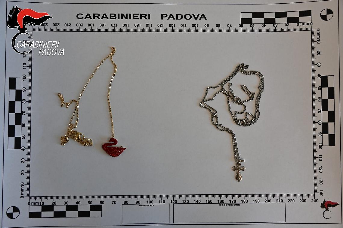 Arresto all'Arcella: due giovani Croate fermate per ricettazione