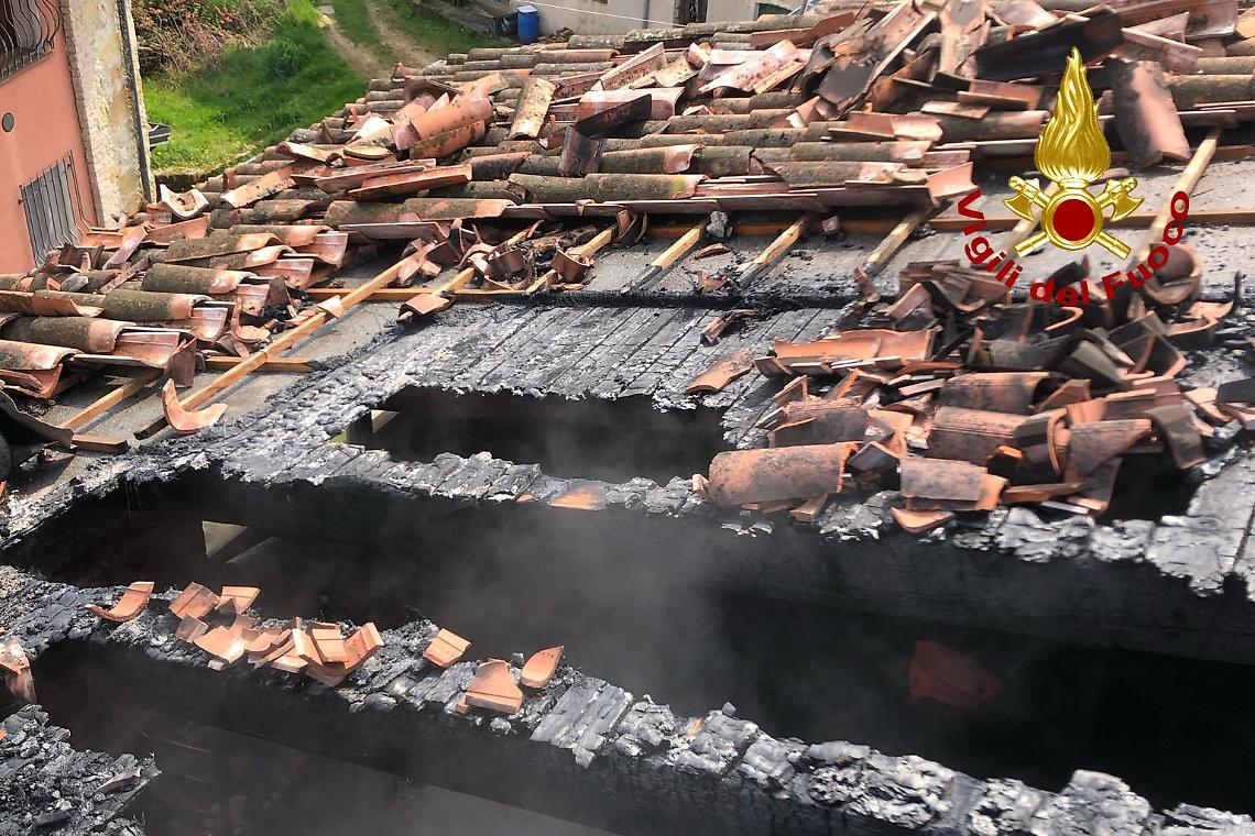 Foto dell'incendio