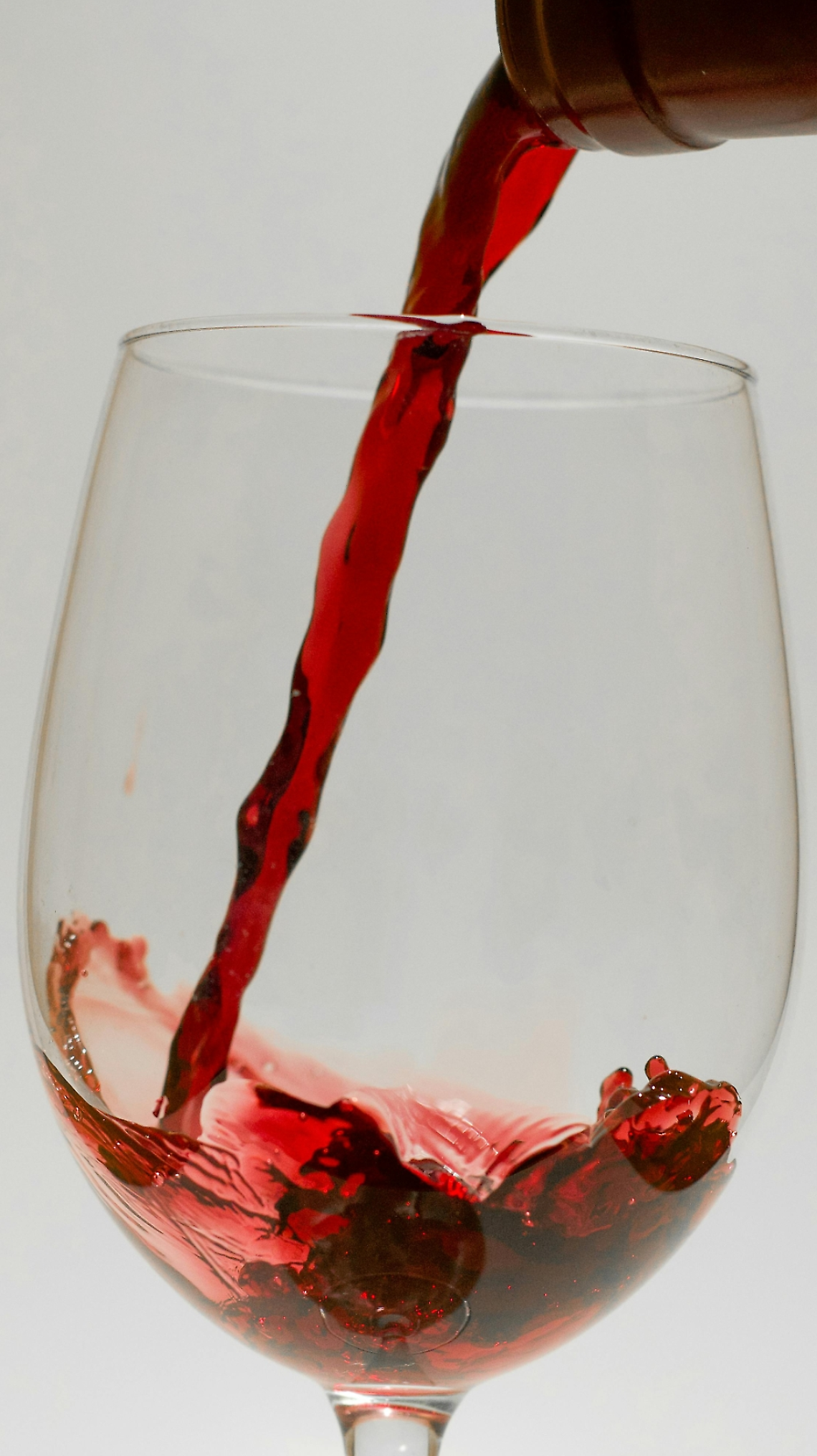 L’Italia torna leader mondiale nella produzione di vino: export da record a 8,1 miliardi