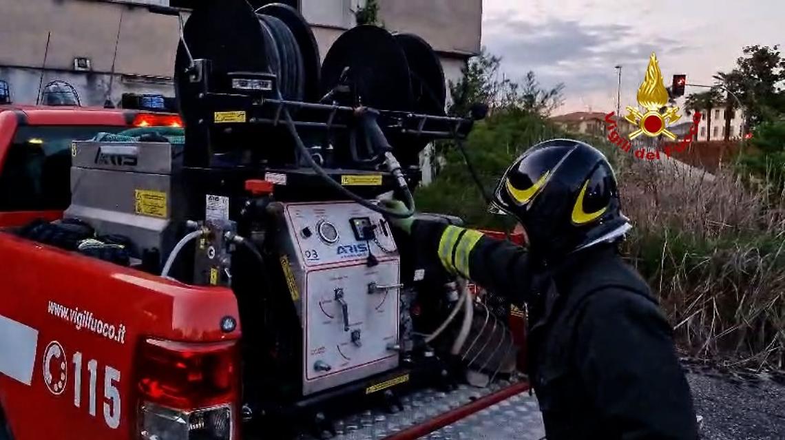 Camisano, prende fuoco un materasso in una casa abbandonata: soccorsi tempestivi 