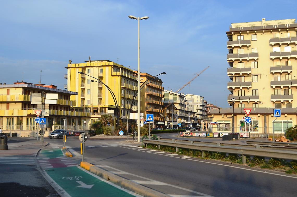 Sottomarina, al via il rifacimento del manto stradale in viale Isonzo