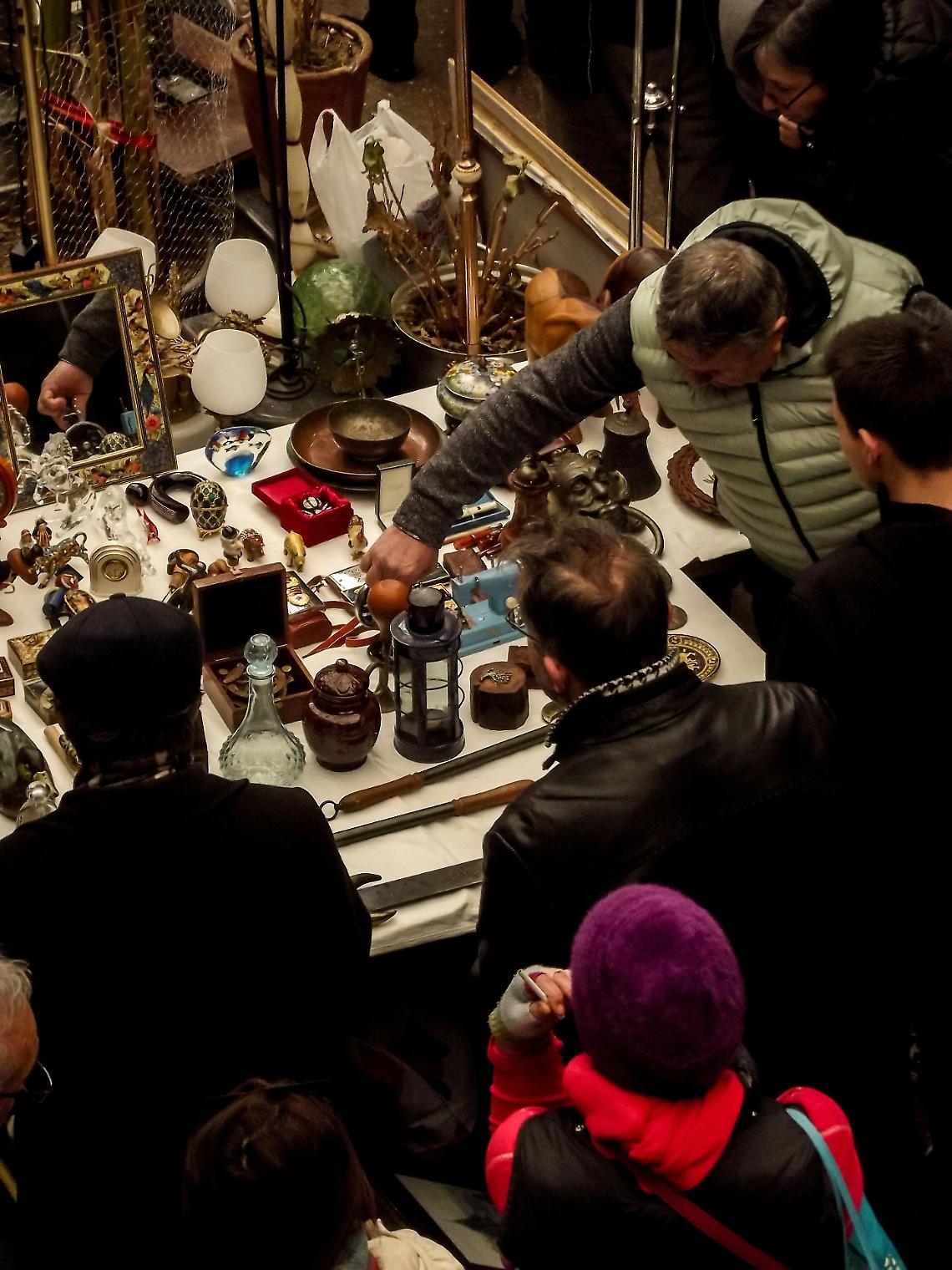 A Grezzana torna il mercatino dell&rsquo;artigianato &ldquo;Curiosando qua e l&agrave; per Grezzana&rdquo;