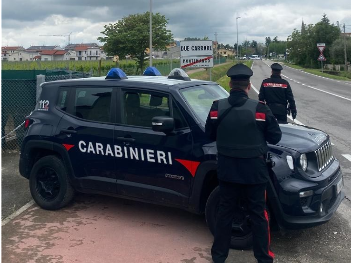 Carabinieri a Due Carrare