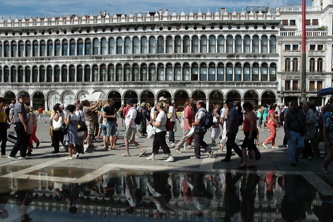 Feste e ponti riducono i giorni lavorativi: nel 2025 sfumano 12 miliardi di Pil