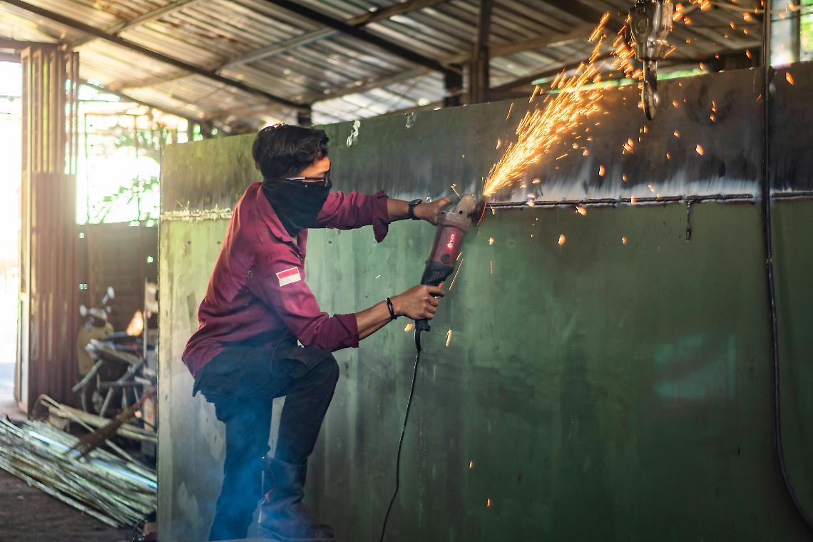 Immigrati, risorsa invisibile: tra sviluppo e abusi il volto del lavoro straniero in Veneto