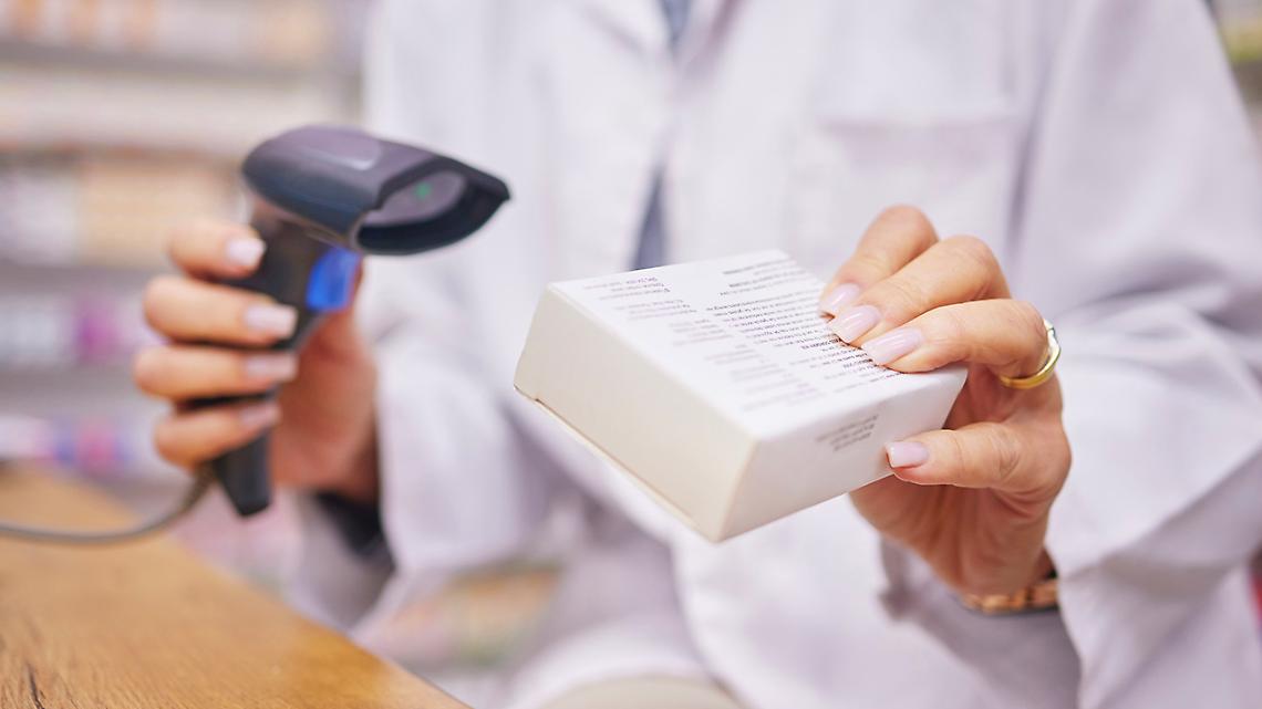 Farmaci contraffatti, l’Italia accelera sulla tracciabilità: il codice Data Matrix entra in farmacia