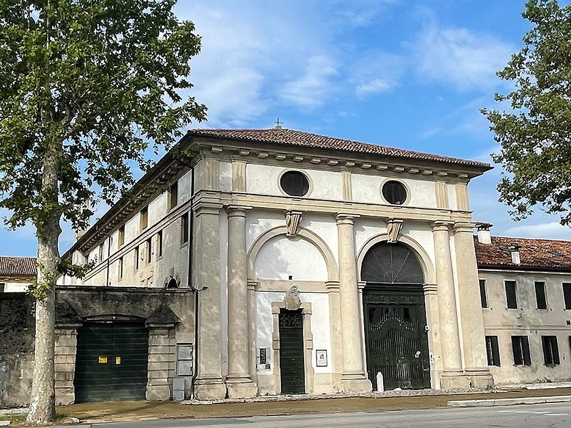 Il convento da cui le suore sono fuggite