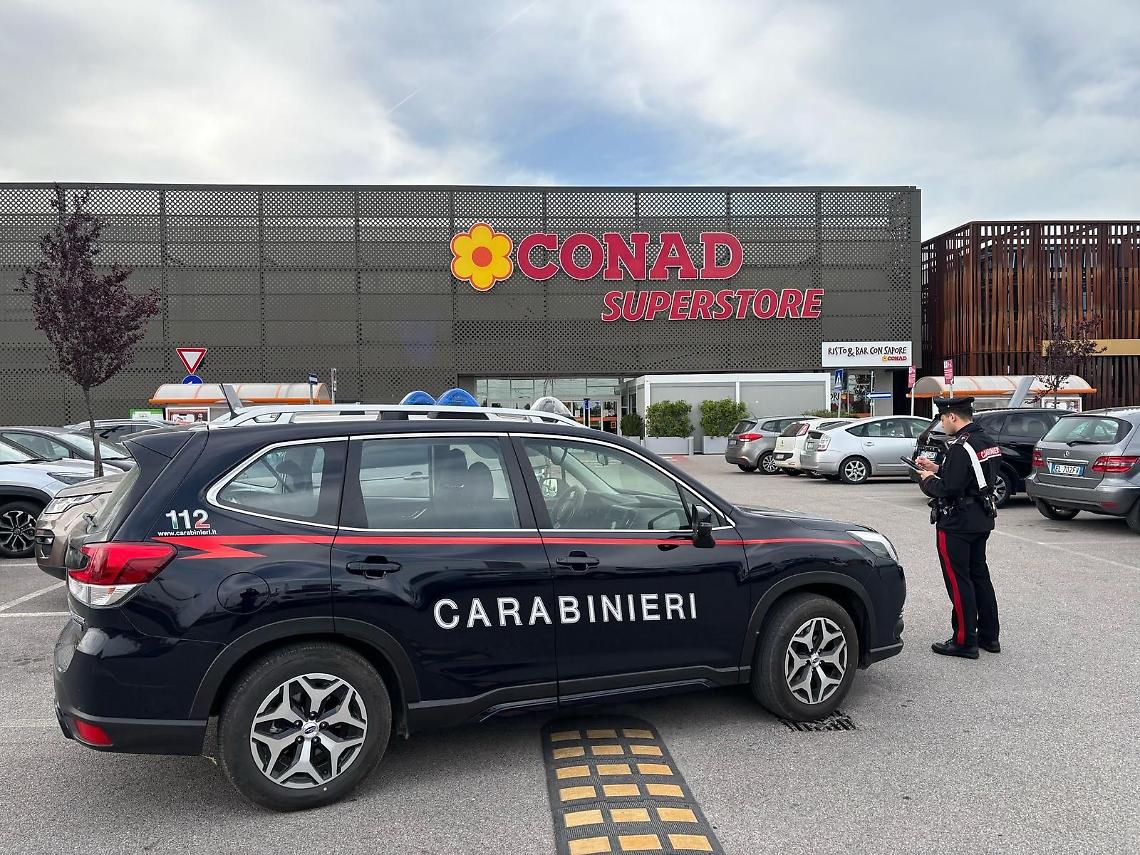 Denunciato a Carmignano di Brenta un 47enne per furto aggravato e porto abusivo di coltello