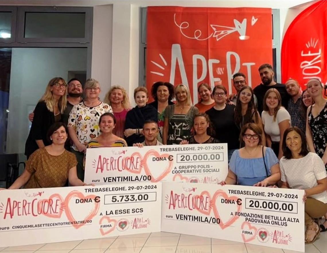 Foto gruppo AperiGiovani