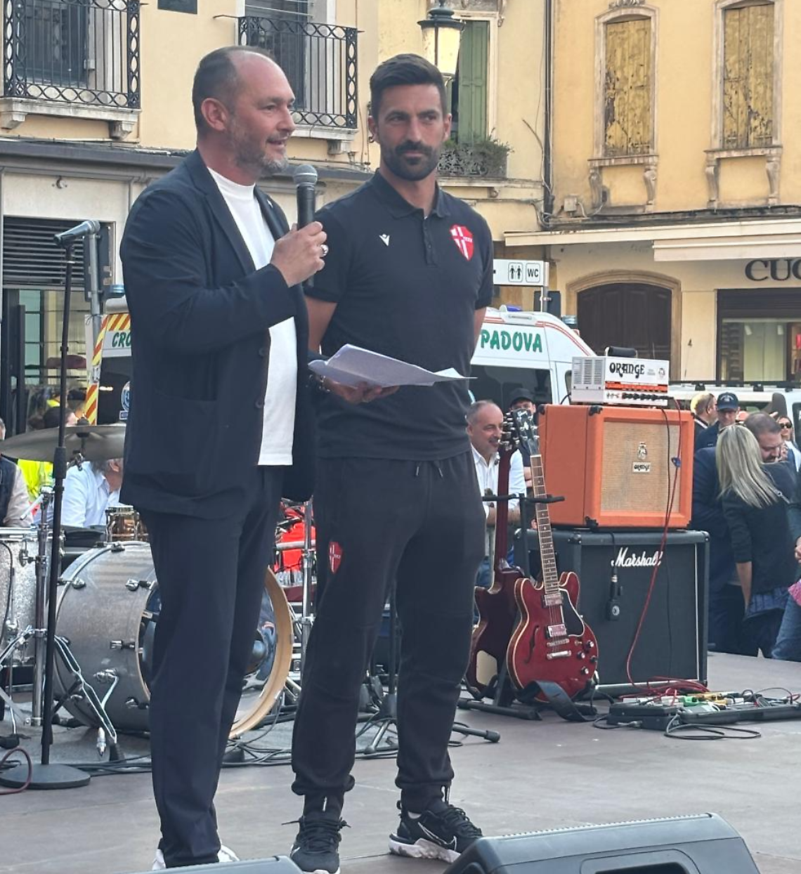 Padova e la festa mutilata: a pagare sono i "giovani incoscenti", i calciatori della squadra