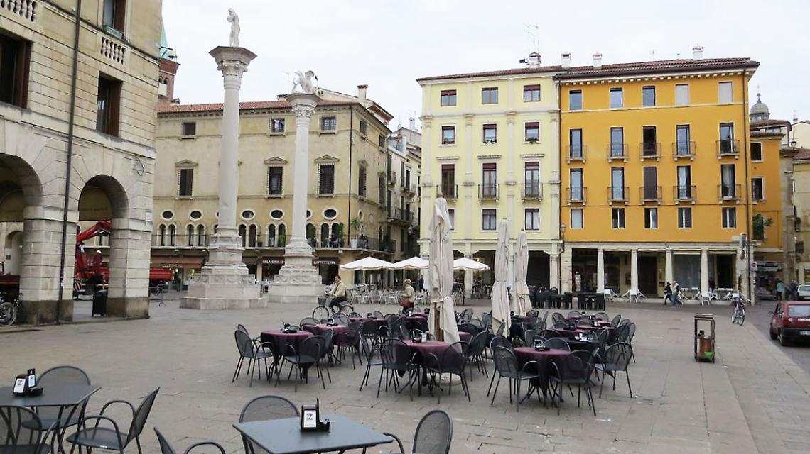 Piazza Biade, il luogo dove si è svolta la colluttazione