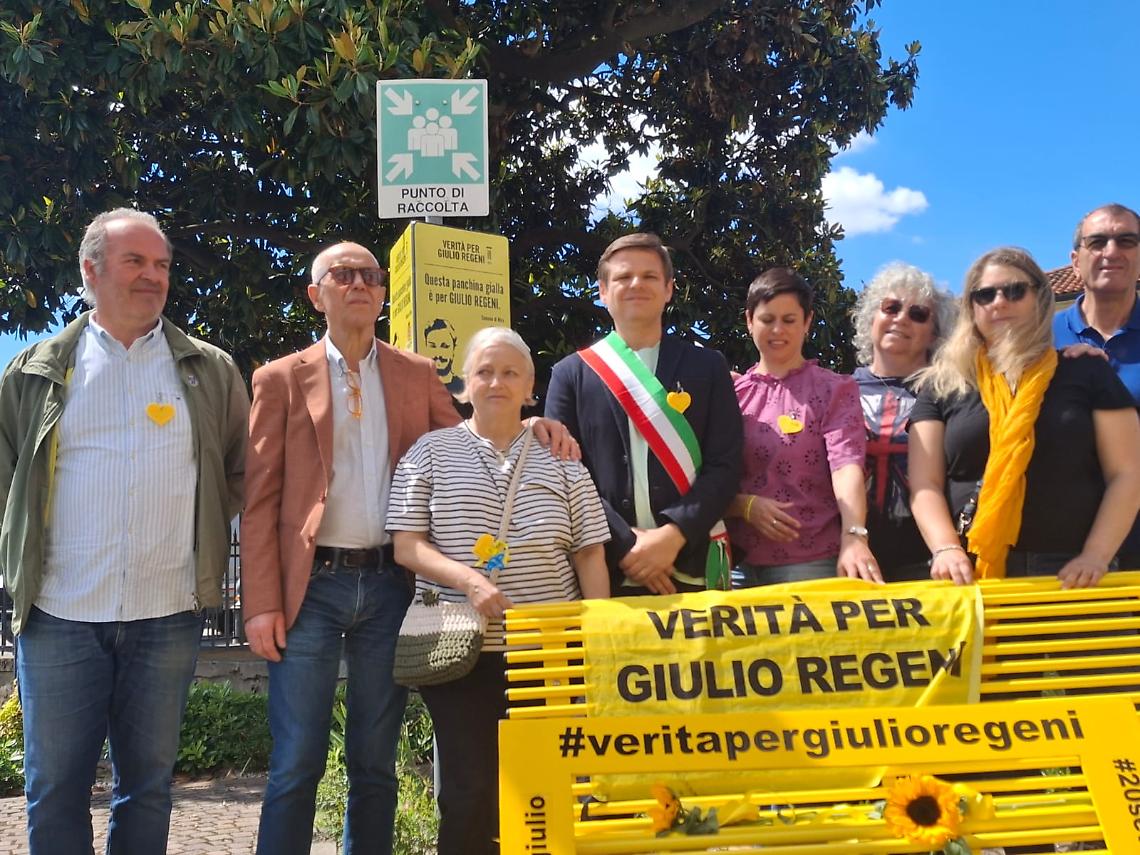 Ad Oriago una panchina gialla in ricordo di Giulio Regeni