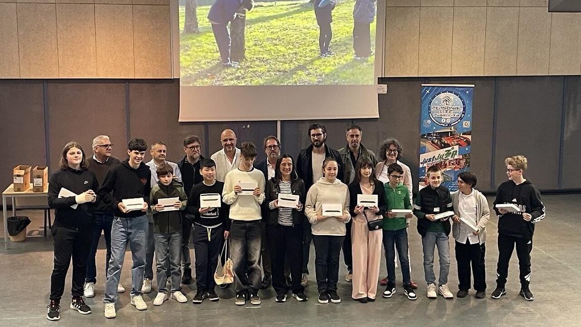I ragazzi della Pascoli di Noale premiati per il miglior progetto di riqualificazione scolastica--I ragazzi della Pascoli di Noale premiati per il miglior progetto di riqualificazione scolastica