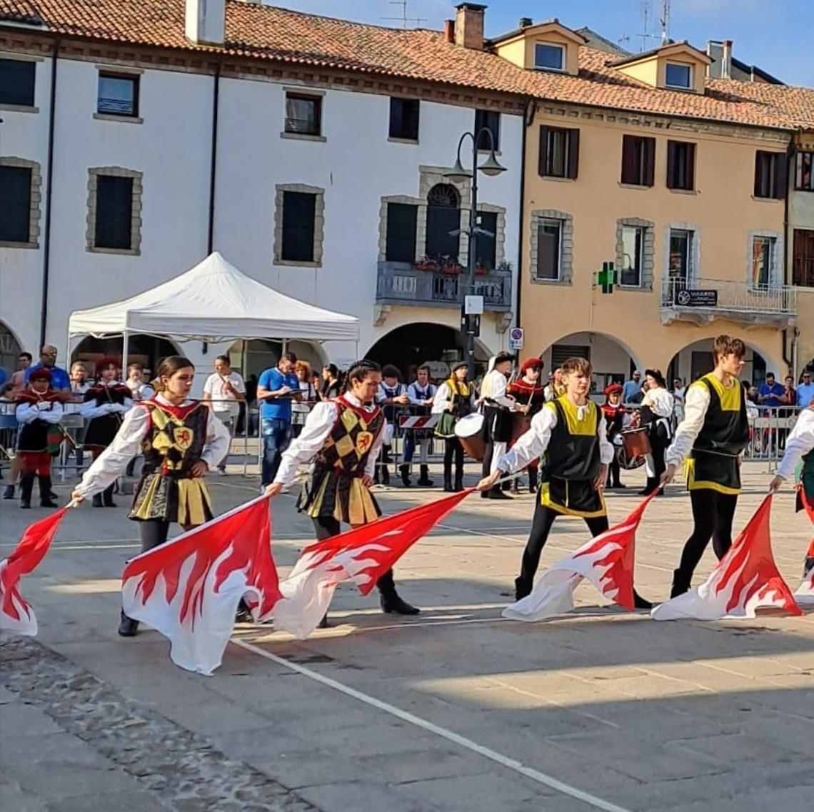 Noale patria degli sbandieratori