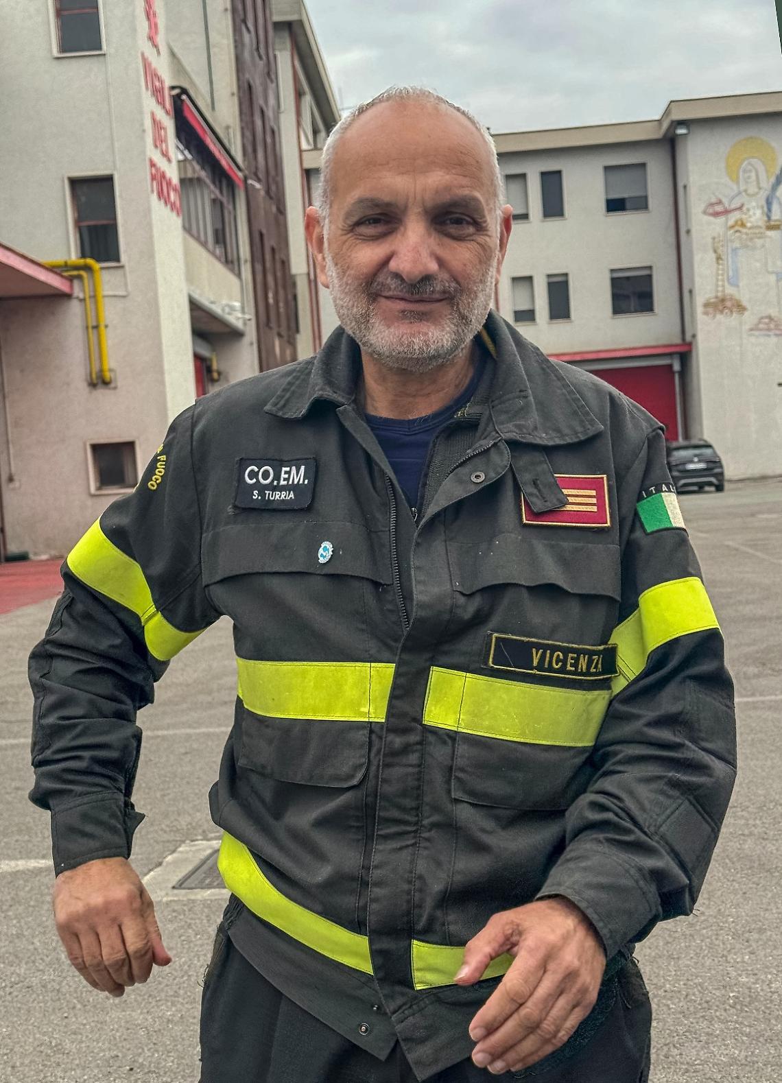Dopo 33 anni di servizio, il saluto di Salvatore Turria: "Fare il Vigile del Fuoco è una missione, non un mestiere"