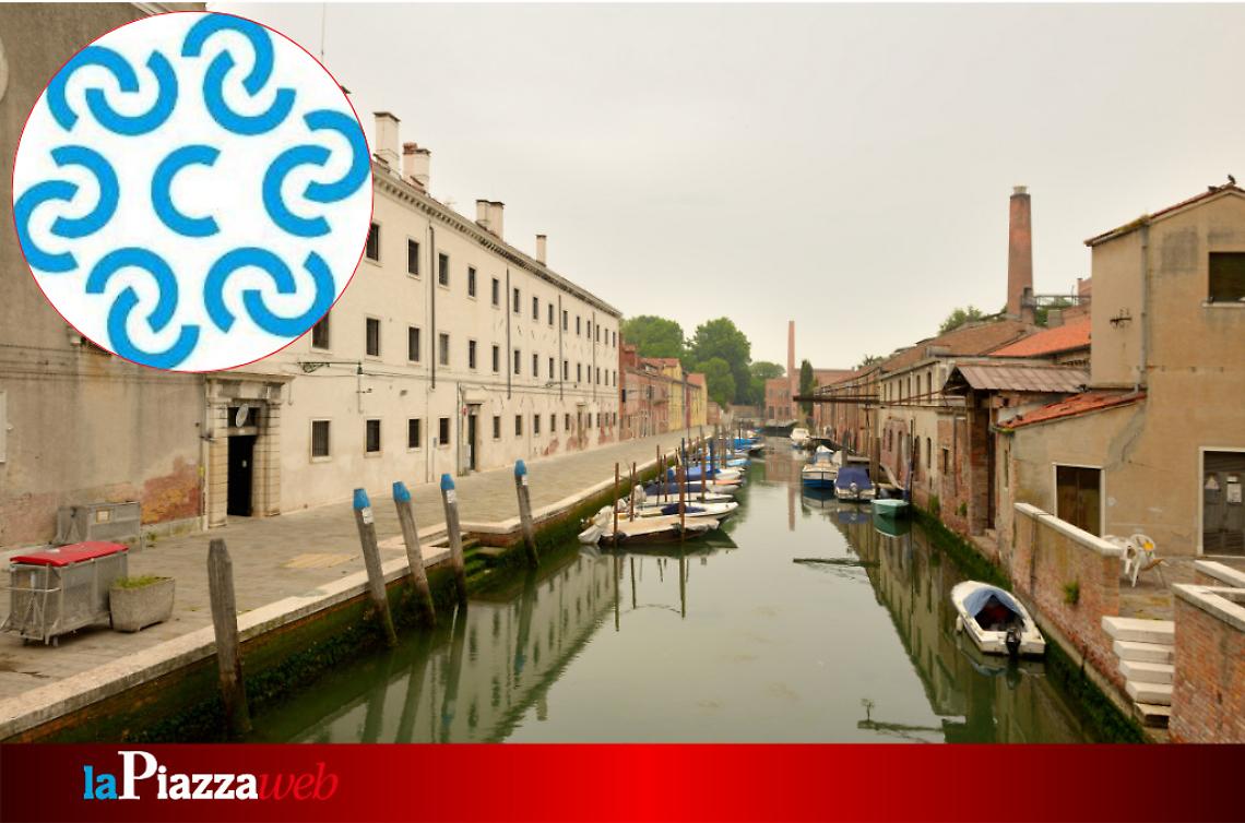 Il logo di Unioncamere, sullo sfondo il carcere della Giudecca