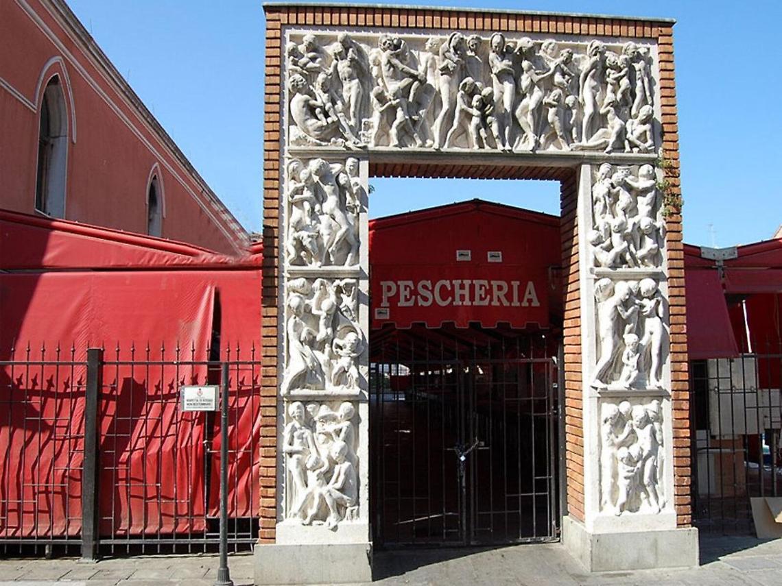 Mistero a Chioggia: scompare il totem del Portale a Prisca