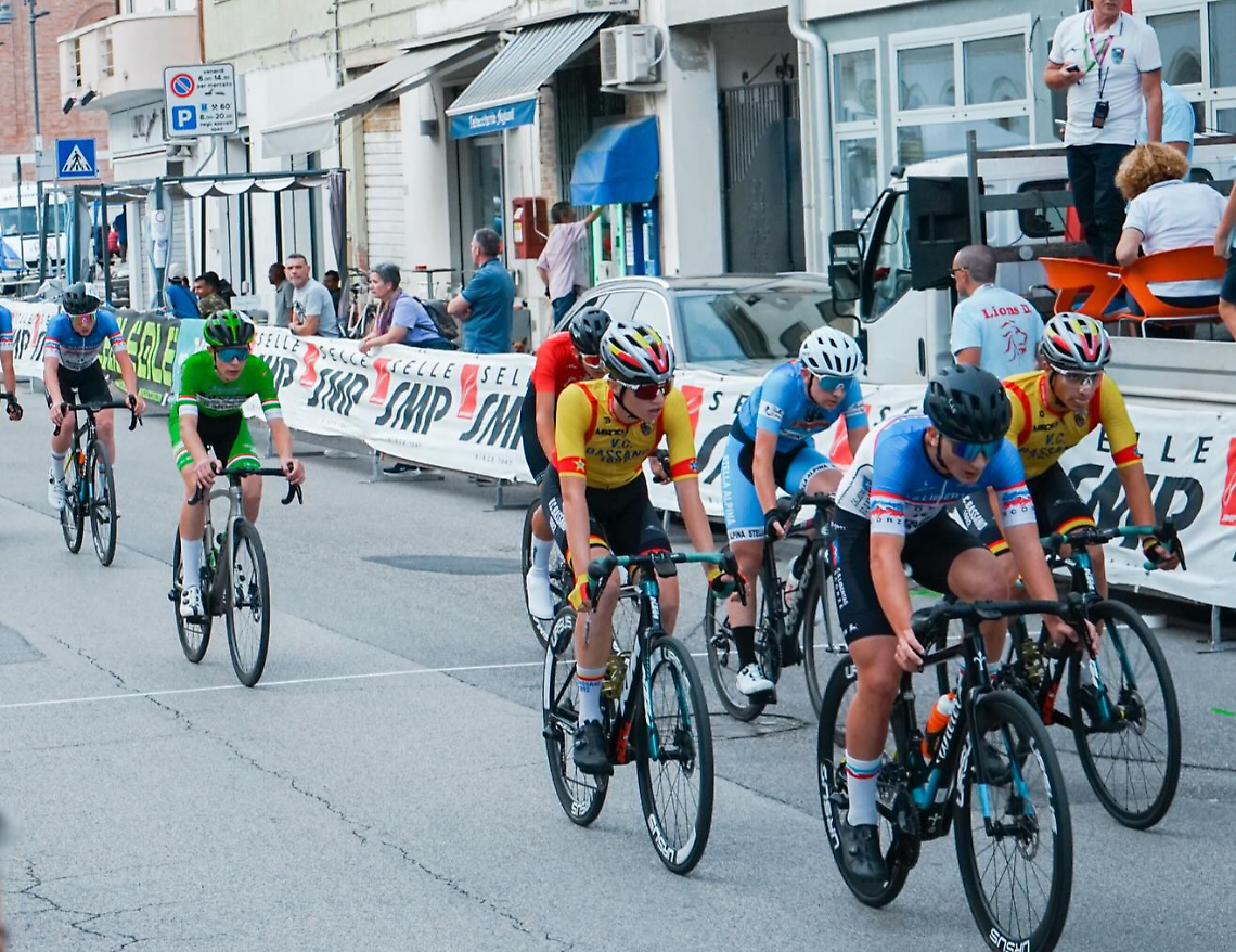“Na Notte da LionsD”: entusiasmo e spettacolo per la corsa in notturna della Festa dello Sport